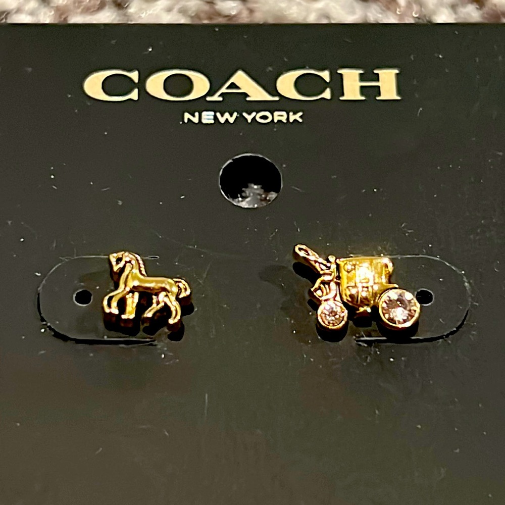 Coach horse carriage signature post back gold diamond rhinestone stud earrings - Picture 1 of 3